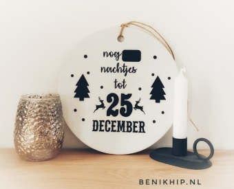 Porseleinen label hanger aftellen naar Kerstmis