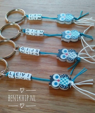 DIY gelukspoppetjes sleutelhanger uiltje blauw