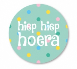 Sluitsticker of kadosticker hiep hiep hoera studio schatkist