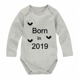 Strijkapplicatie born in 2019 hartjes